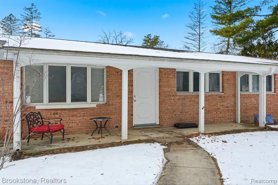 12 Iota, Saginaw, MI  - Image #2