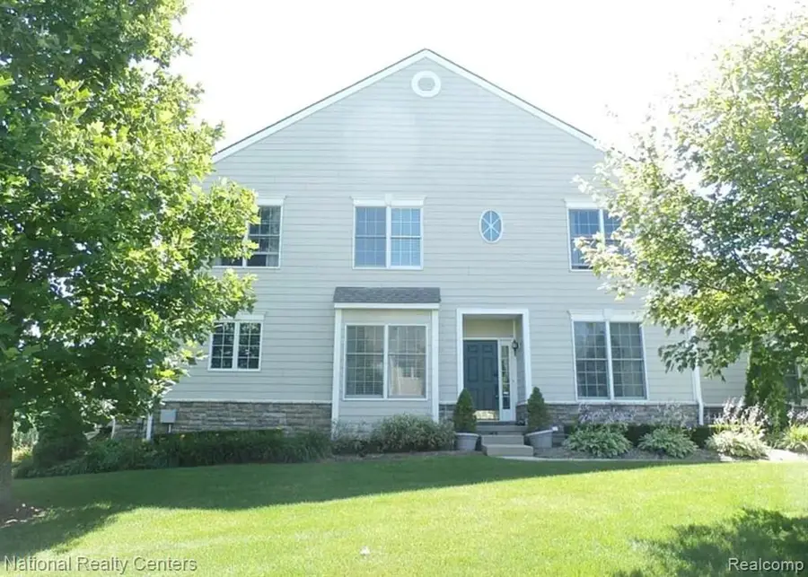 26175 Fieldstone, Novi, MI  - Image #2