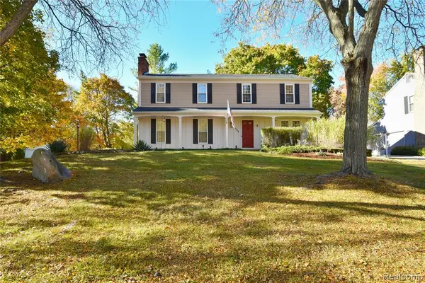 5596 Beauchamp, West Bloomfield, MI 