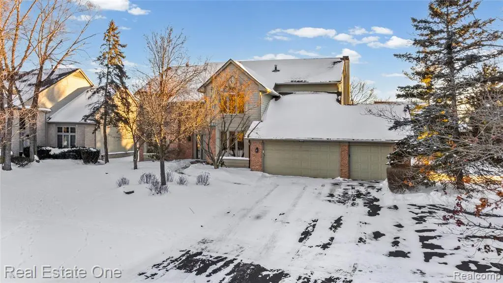 5087 Village Place, West Bloomfield, MI  - #1