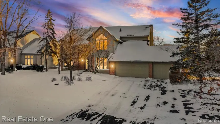 5087 Village Place, West Bloomfield, MI  - #3