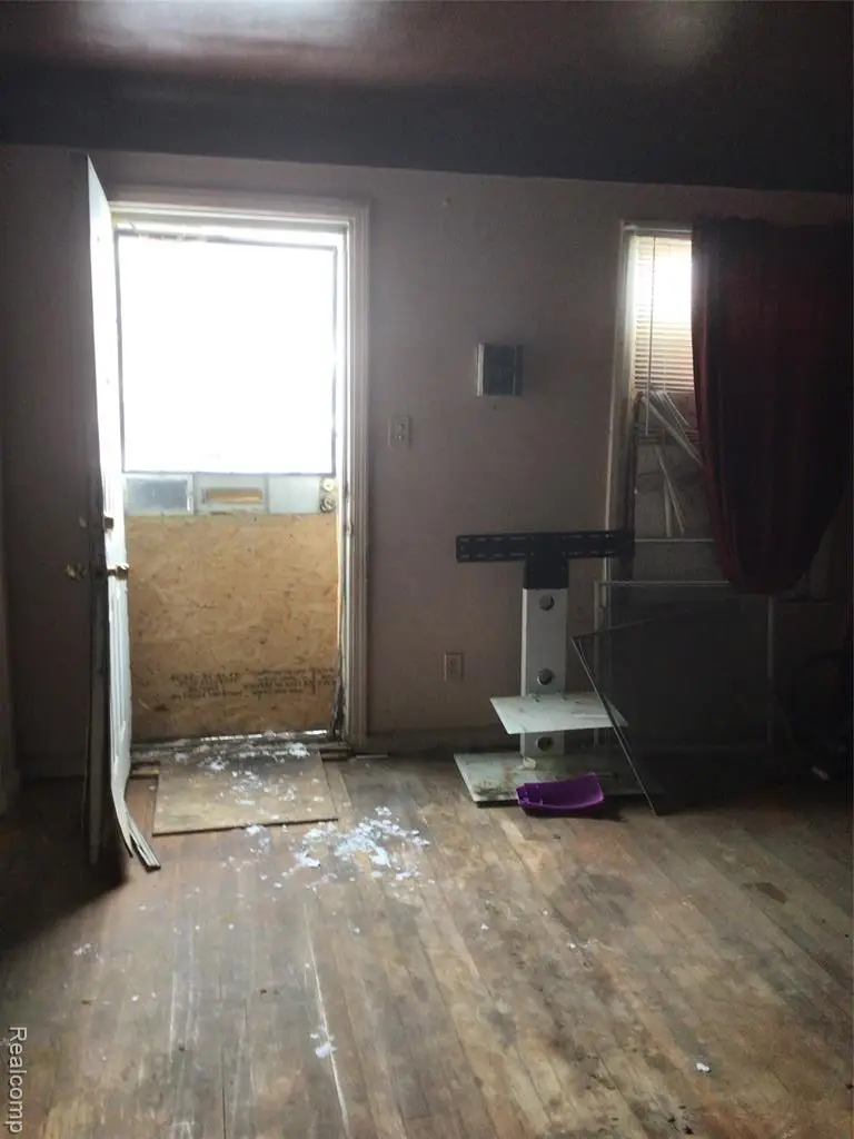 9930 Whitcomb, Detroit, MI 48227 - #2