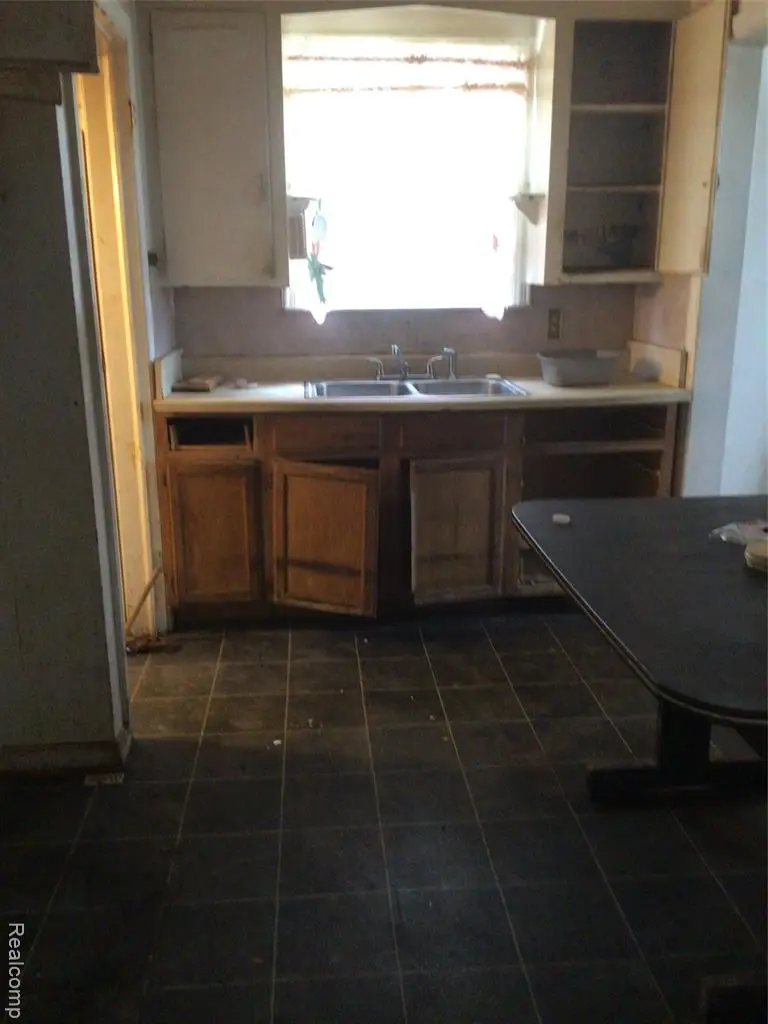 9930 Whitcomb, Detroit, MI 48227 - #3