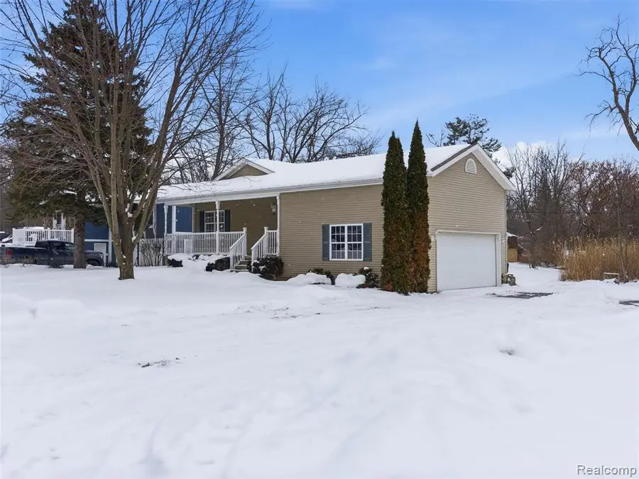 3973 Silver Valley, Lake Orion, MI 48359 - #2
