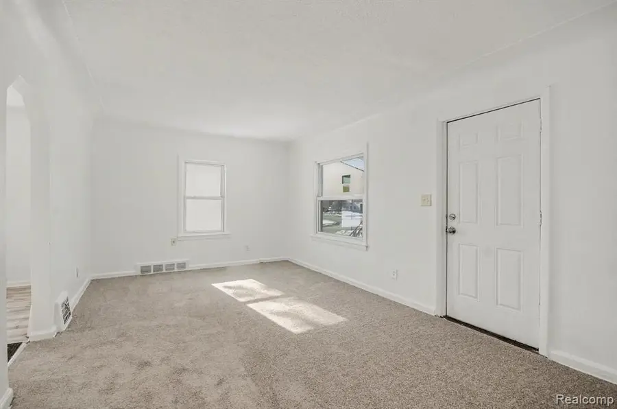 23346 Hoover, Warren, MI 48089 - #2