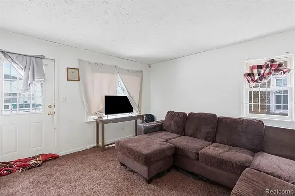 6347 Plainview, Detroit, MI 