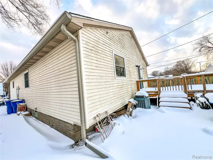 25646 Stanford, Dearborn Heights, MI 48125 - #3
