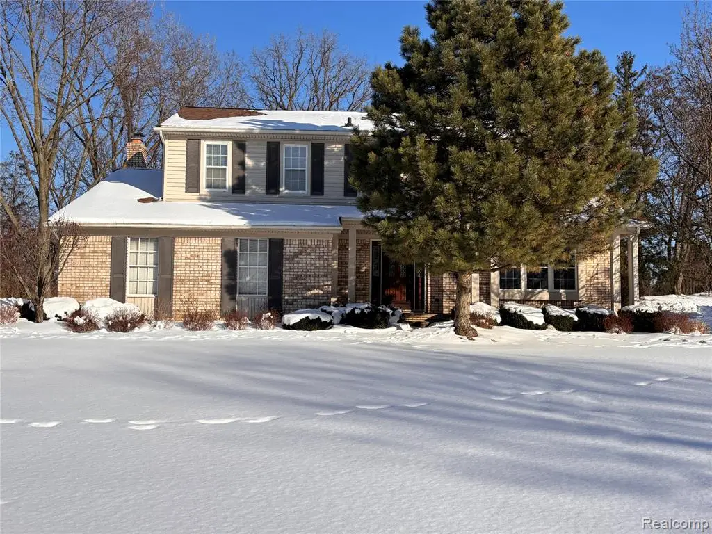 1805 Hickory Bark, Bloomfield Hills, MI  - #1