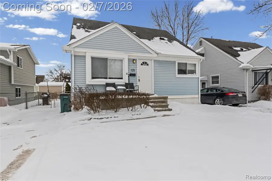 125 Tecumseh, Commerce Township, MI  - #2