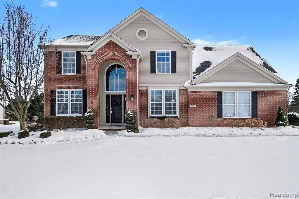 8375 Oxford, Grand Blanc, MI  - #1