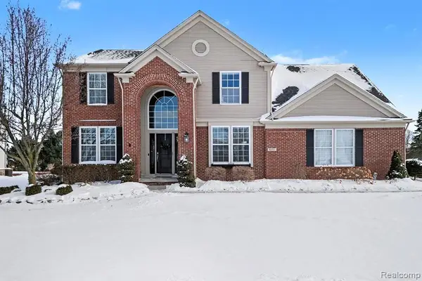 8375 Oxford, Grand Blanc, MI 