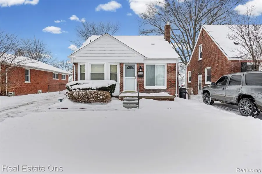 20688 Fleetwood, Harper Woods, MI  - Image #2