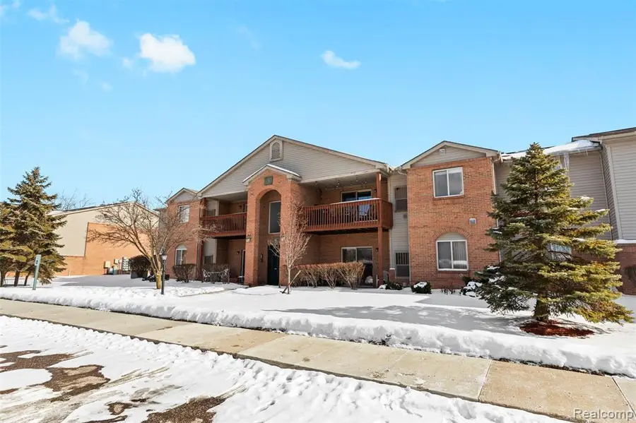 15795 Lakeside #6, Southgate, MI  - #3