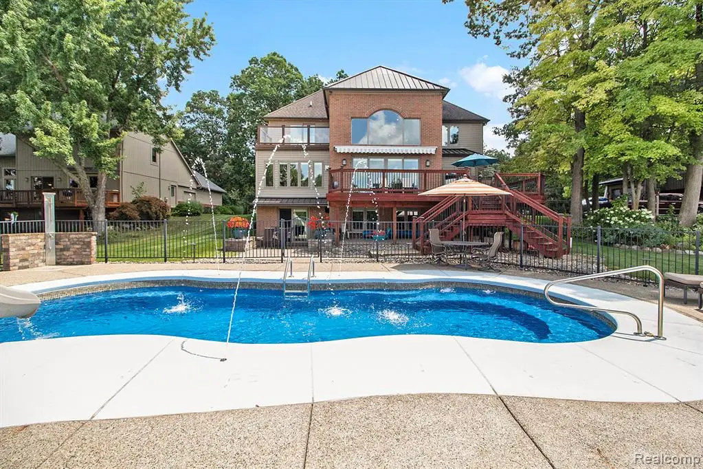4973 Parview, Clarkston, MI 48346 - #1