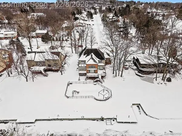 4973 Parview, Clarkston, MI 