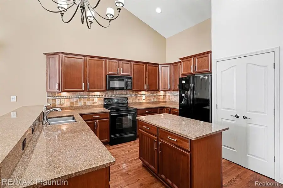 609 Telya Ridge, Milford, MI  - #3