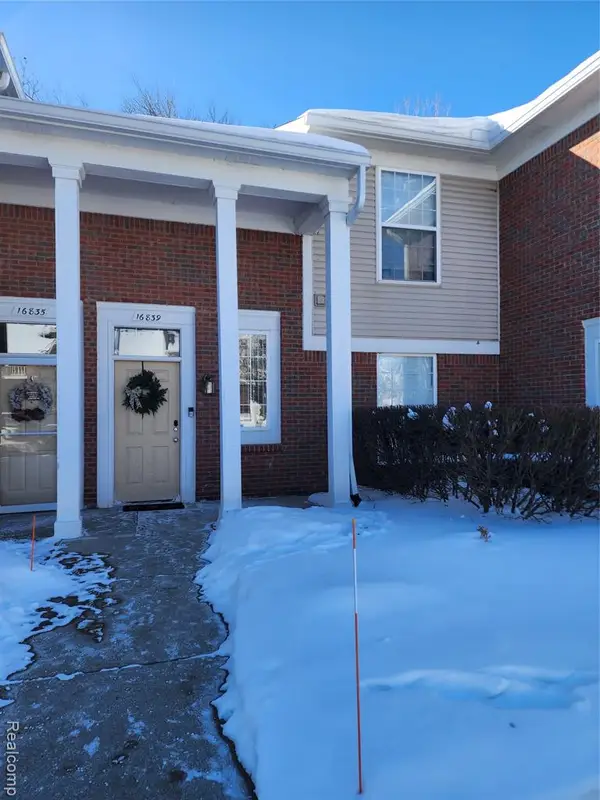 16839 Dover #140, Northville, MI 