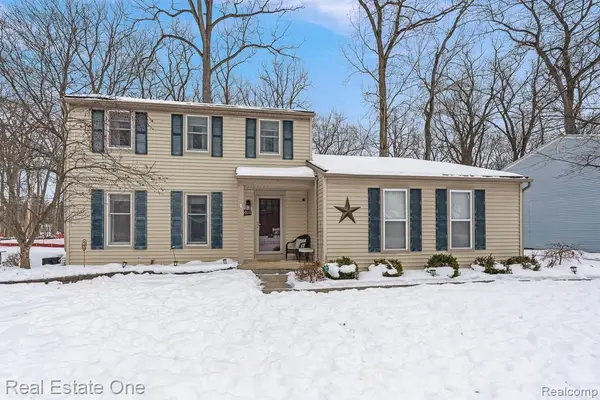 21590 Flanders, Farmington Hills, MI 