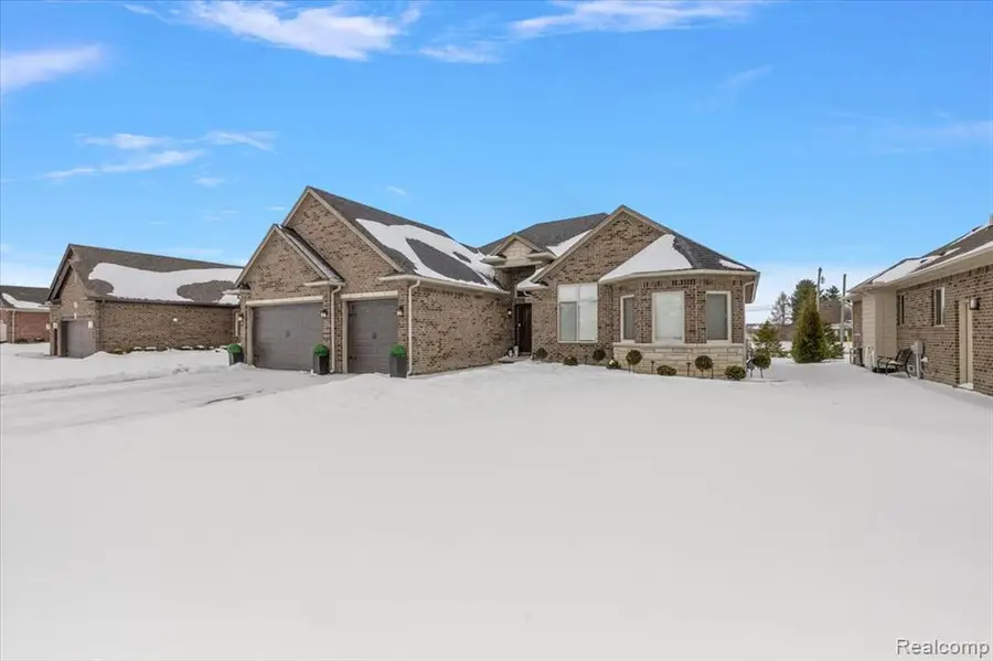 56844 Topaz, Macomb, MI  - #2