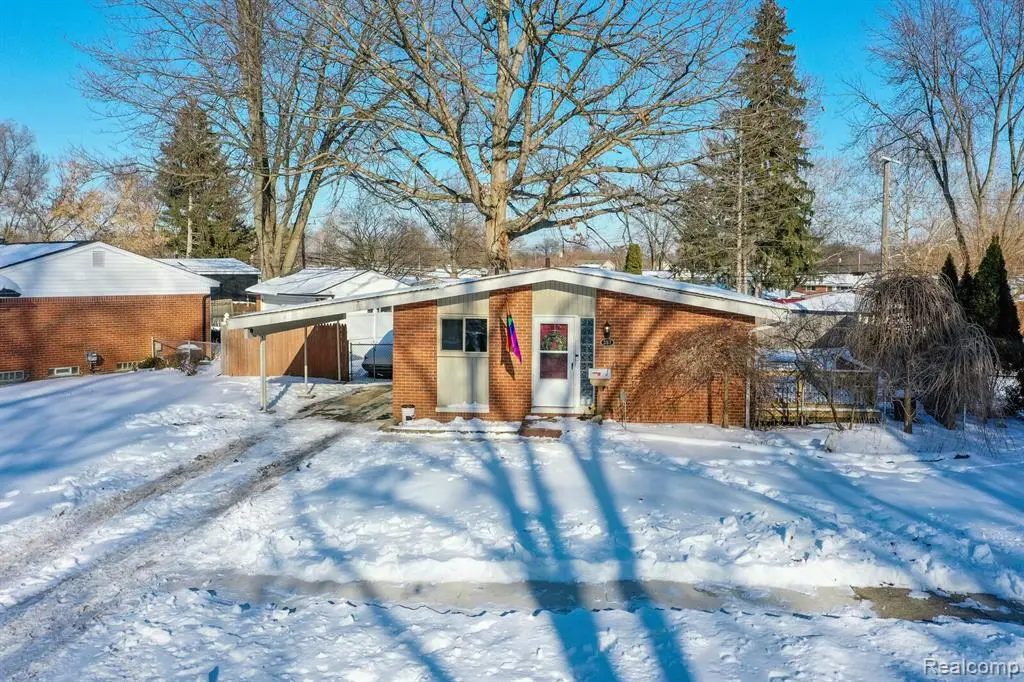 357 S Byfield, Westland, MI 48186 - #1