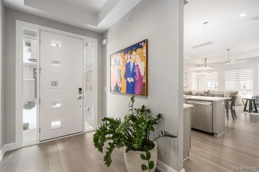 7484 Gramercy, West Bloomfield, MI  - Image #2