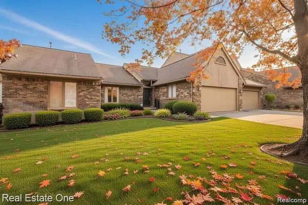 6121 Westbrooke #7, West Bloomfield, MI 