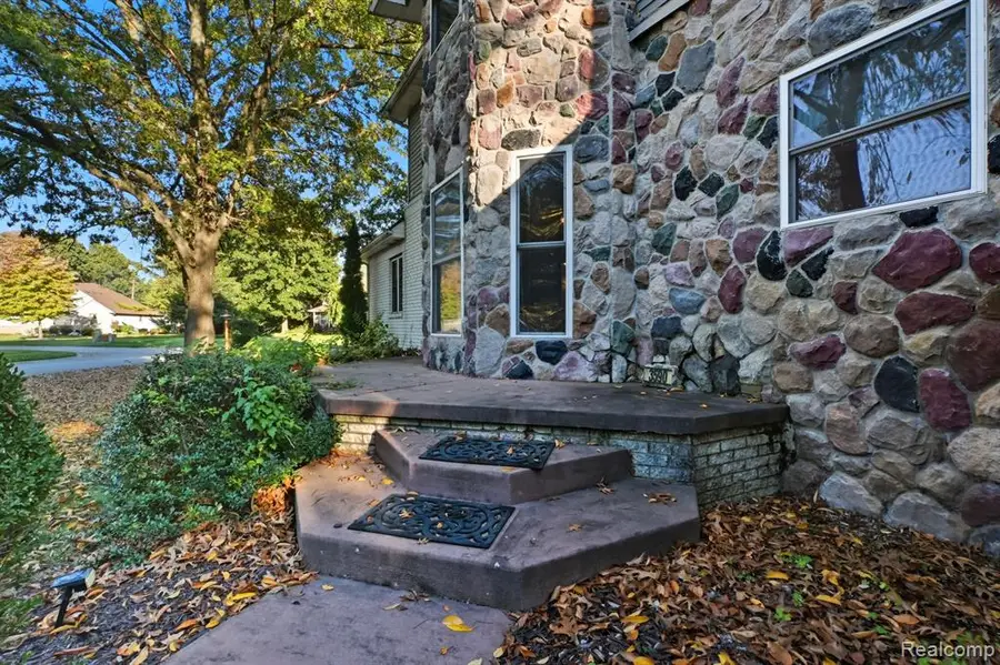 3590 Habitat, Pinckney, MI 48169 - #3