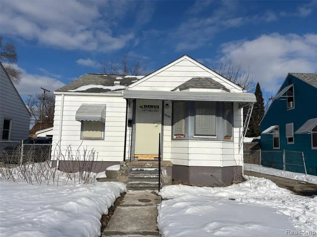 19381 Kenosha, Harper Woods, MI  - Image #1