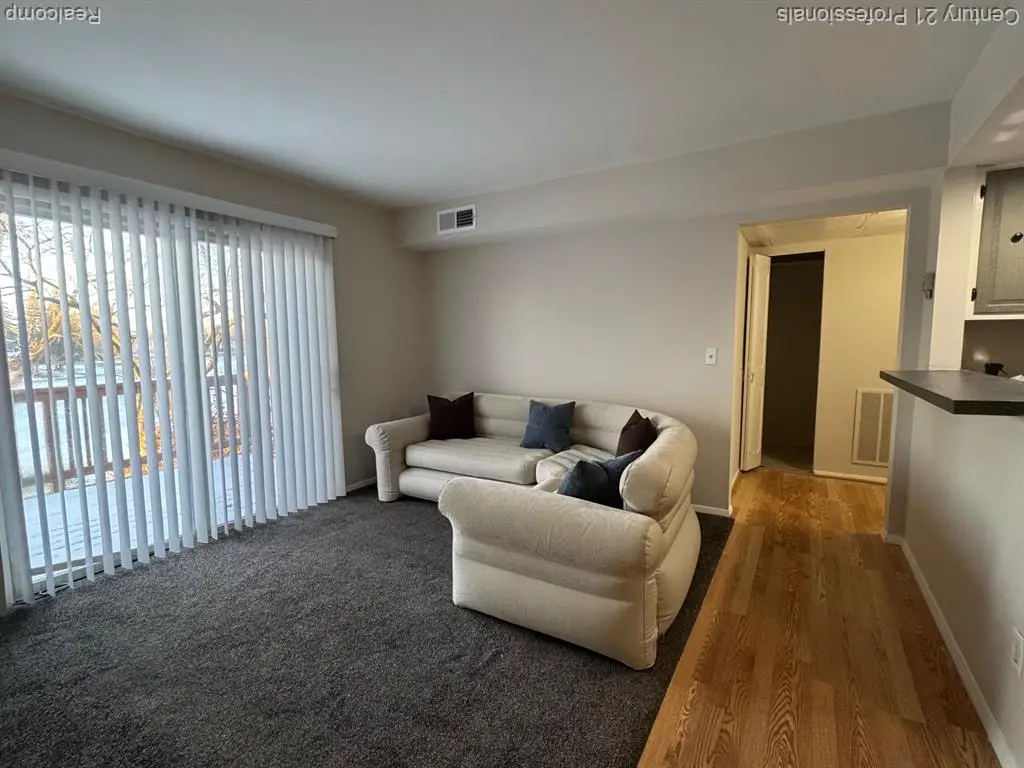 966 Bloomfield Village #G, Auburn Hills, MI  - #1