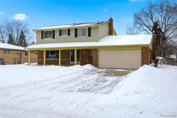 39563 Cadborough, Clinton Township, MI 