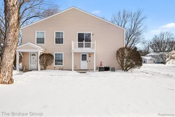 1472 Hunters Ridge, Davison, MI 