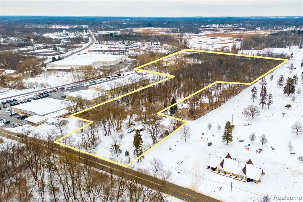 433 E South, Jackson, MI 49203 - #1