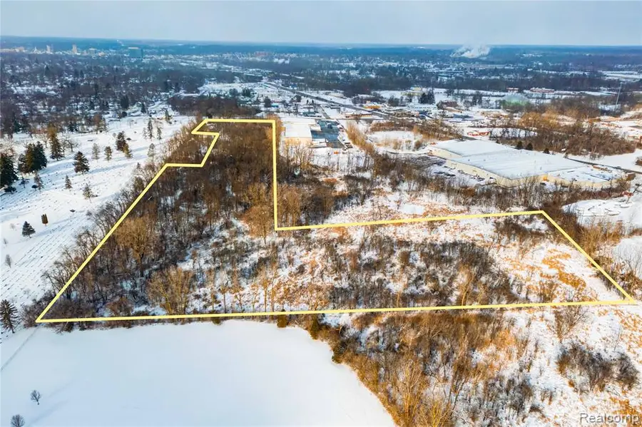 433 E South, Jackson, MI 49203 - #3