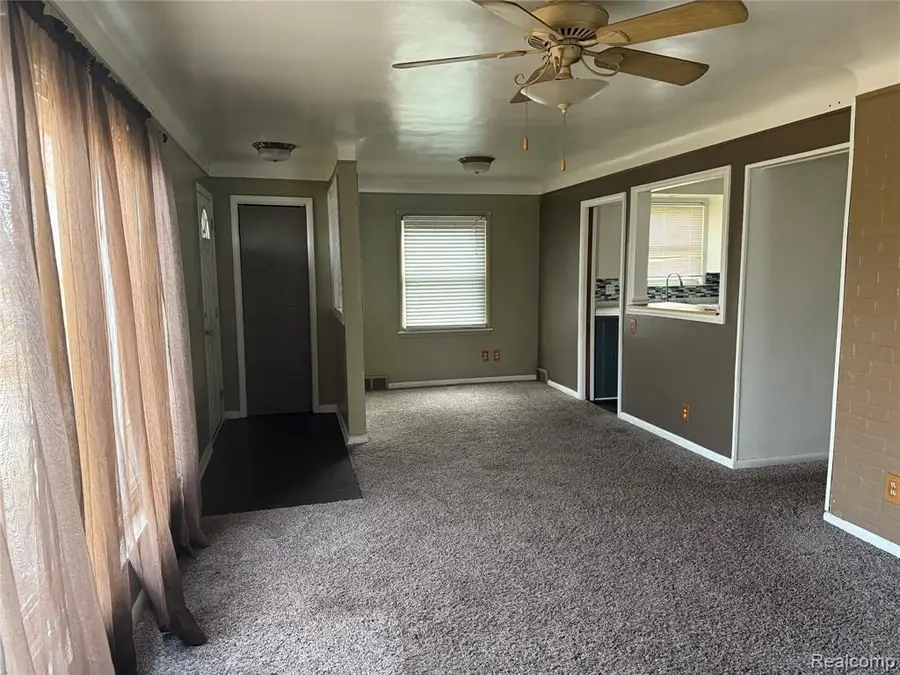 411 W Woodruff, Hazel Park, MI  - #3