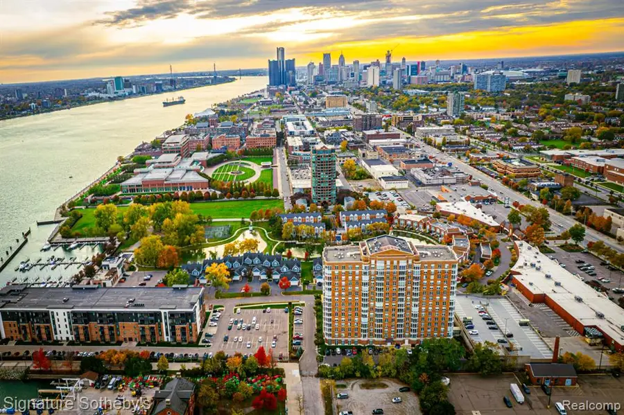 250 E Harbortown #703, Detroit, MI 48207 - Image #2