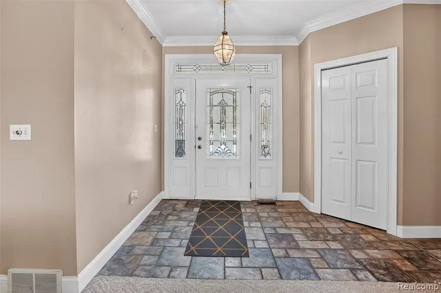 1449 Coutant, Flushing, MI 48433 - #2