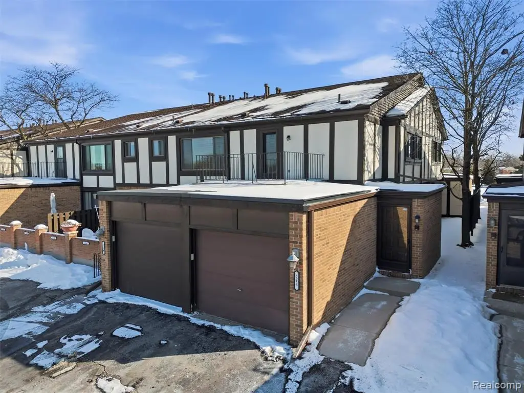 216 Country Club, Saint Clair Shores, MI  - Image #1