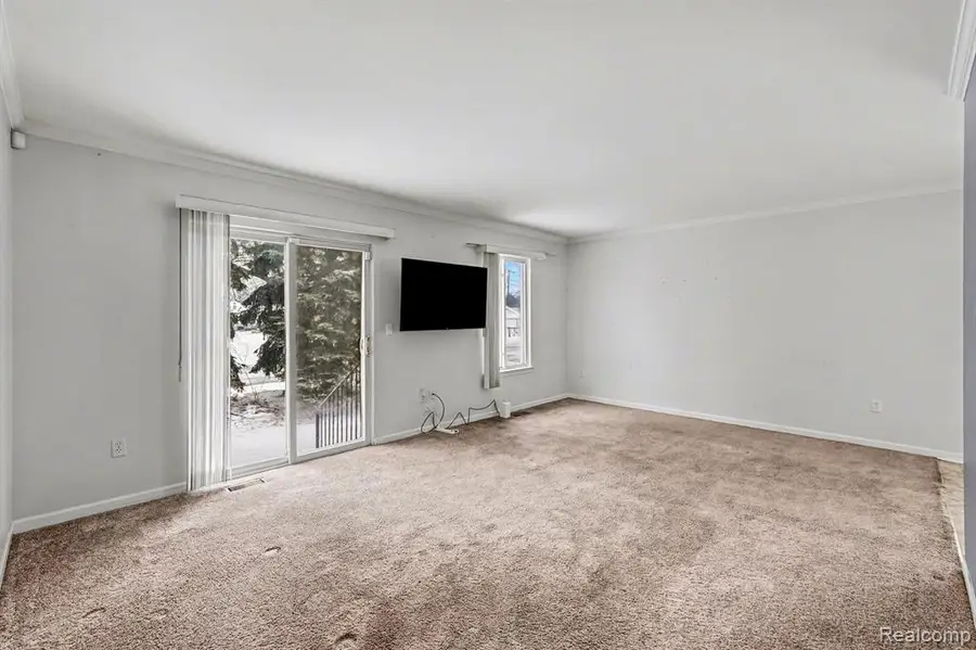 24326 Juliet, Center Line, MI  - #3