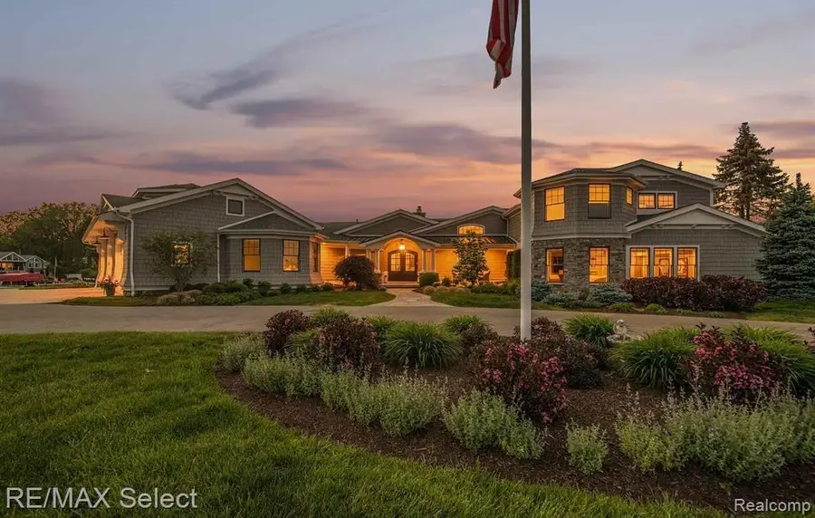 2210 Island Shore, Fenton, MI  - #2