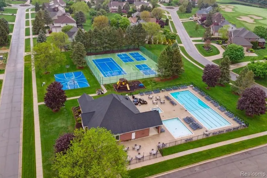 274 Carnoustie, Highland, MI  - #2