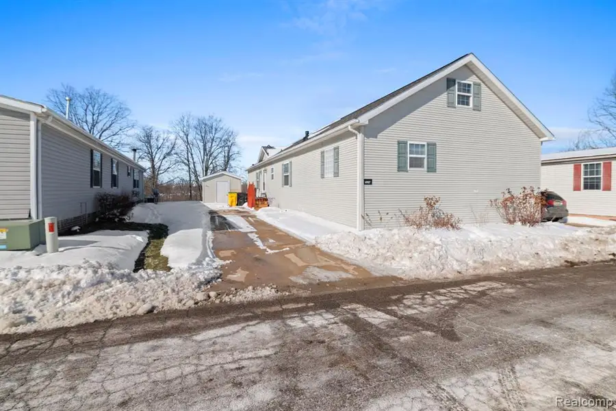 4957 Venice, Northville, MI 48167 - Image #2