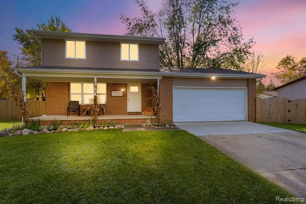 5423 Meadowcrest, Flint, MI  - #1