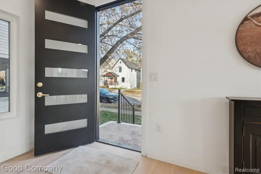 125 N Washington Ave, Royal Oak, MI  - #2