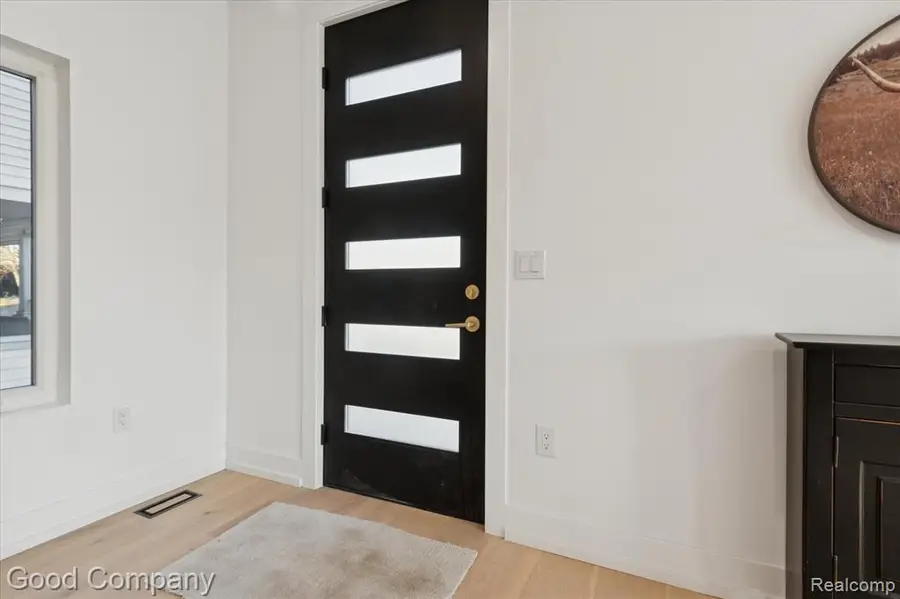 125 N Washington Ave, Royal Oak, MI  - #3