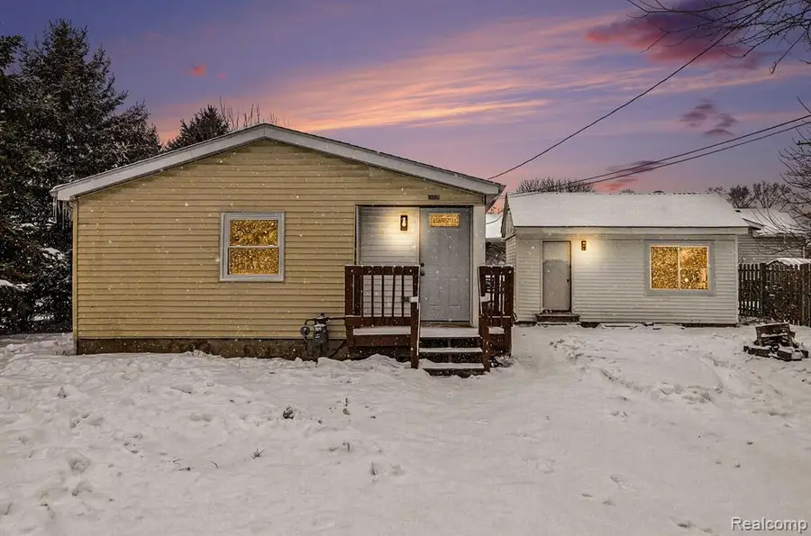 15439 Edgeworth, Monroe, MI 48161 - #2
