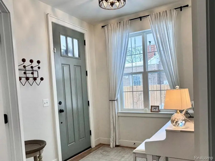 420 Bennett, Milford, MI  - #3