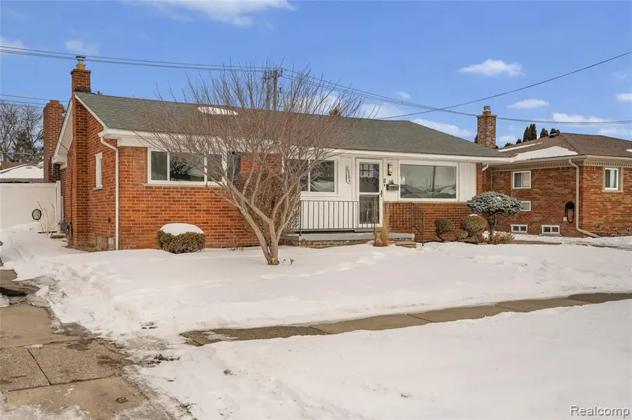20886 Crestmont, Dearborn Heights, MI 48127 - #3