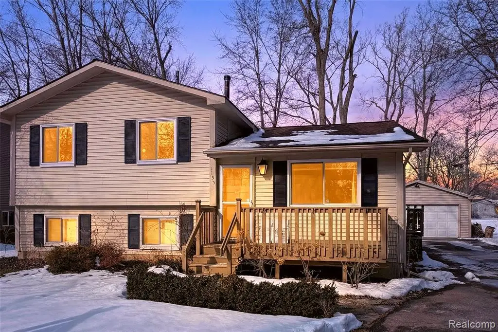 1155 Seabury, Lake Orion, MI  - #1