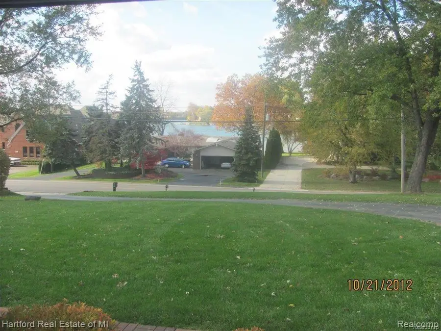 4975 Inkster, Bloomfield Hills, MI  - Image #2