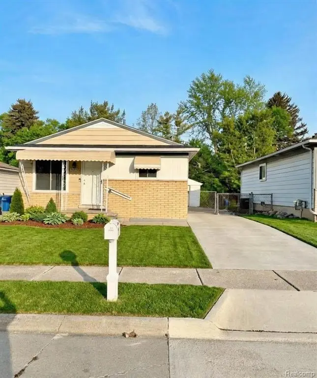 32458 Linderman, Warren, MI 48093 - #1